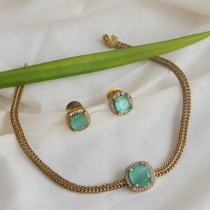 Emerald Stone Choker Set