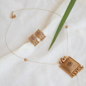 Nakshi Square Pendant Set