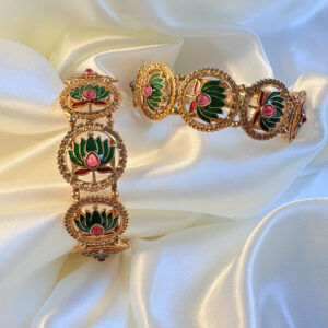 Emerald Lotus Gold Bangle – Handcrafted Enamel Jewelry for Women