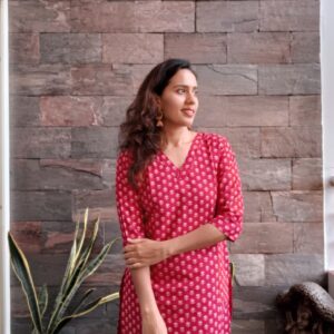 Red Cotton Kurta with Floral Prints – Comfortable Daily & Festive Wear